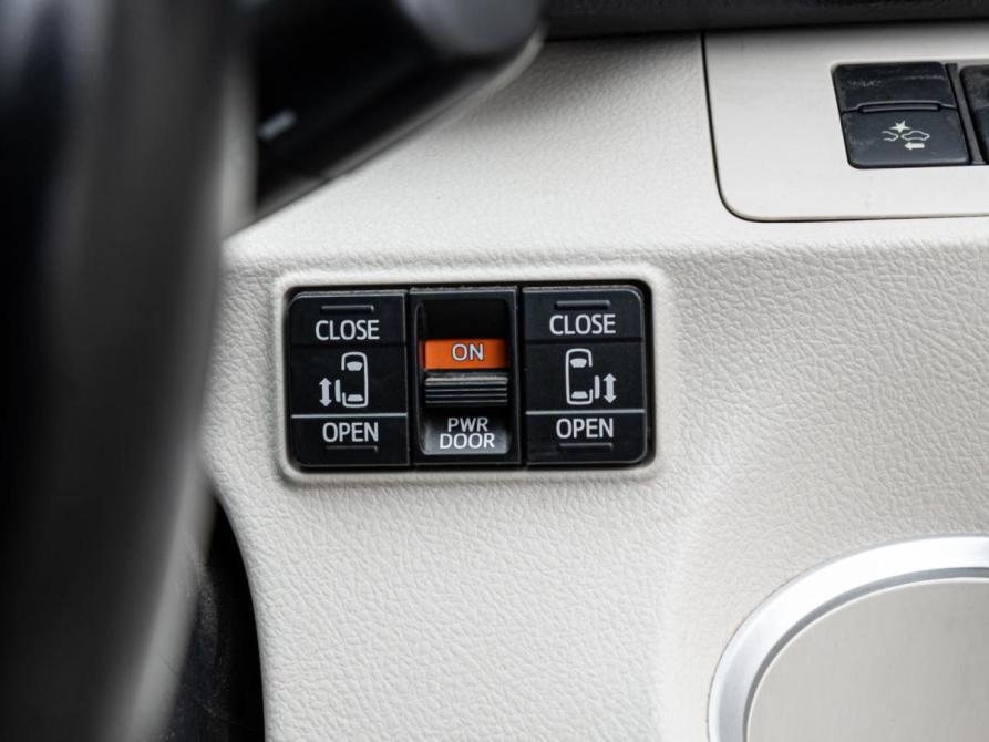 Toyota Sienta II Краснодар  - изображение 19