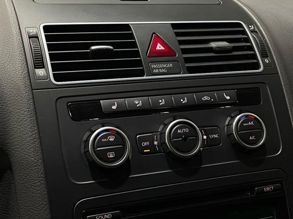 Volkswagen Touran I Рестайлинг 2 с пробегом 2012 года, цена 1 170 000 рублей, 146520 км, компактвэн, Автокод Объявления