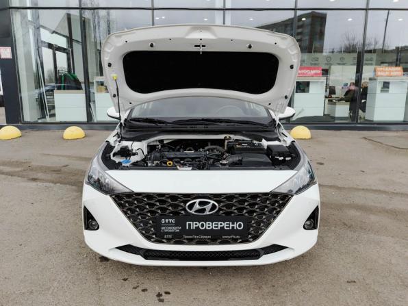 Hyundai Solaris II Рестайлинг с пробегом 2021 года, цена 1 940 000 рублей, 15580 км, седан, Автокод Объявления