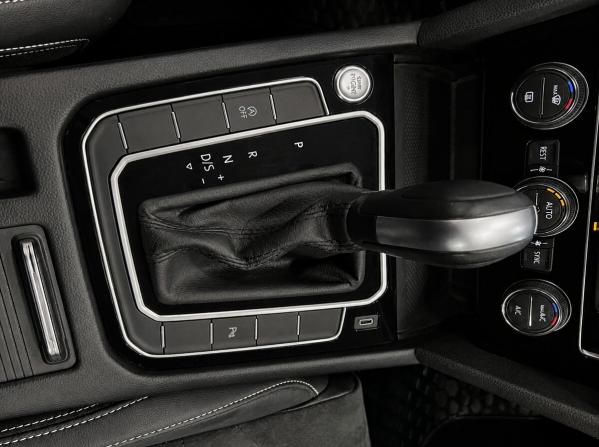 Volkswagen Passat B8 Рестайлинг с пробегом 2020 года, цена 2 590 000 рублей, 36605 км, седан, Автокод Объявления