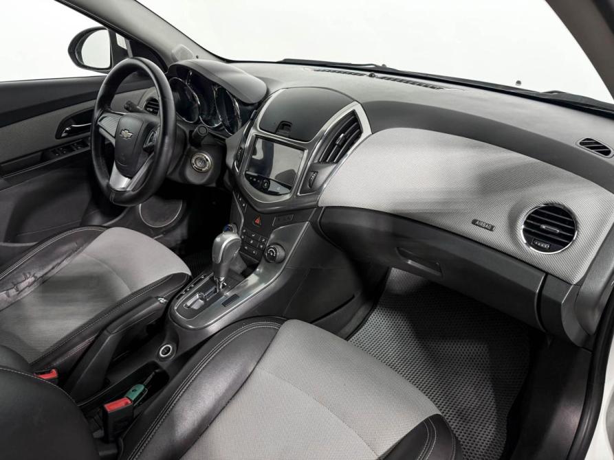 Chevrolet Cruze I Рестайлинг Санкт-Петербург  - изображение 13