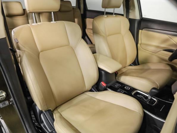 Mitsubishi Outlander III Рестайлинг 3 с пробегом 2020 года, цена 2 199 000 рублей, 192770 км, внедорожник, Автокод Объявления