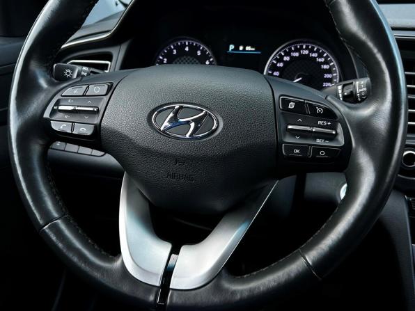 Hyundai Elantra VI (AD) Рестайлинг с пробегом 2019 года, цена 1 654 300 рублей, 128838 км, седан, Автокод Объявления