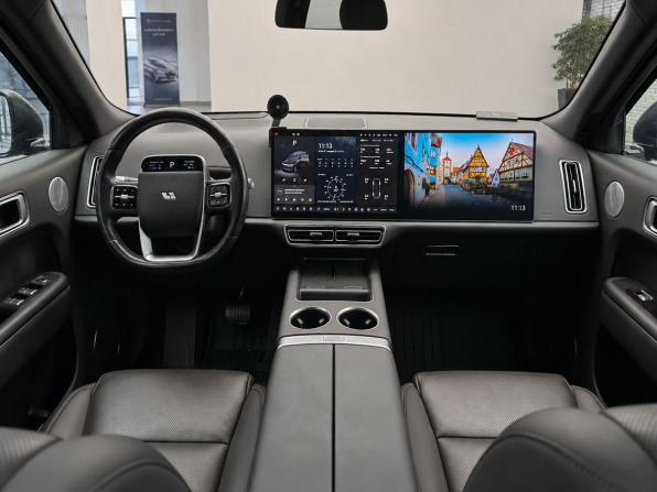 Li Auto (Lixiang) L9 I Рестайлинг с пробегом 2024 года, цена 5 799 000 рублей, 92501 км, внедорожник, Автокод Объявления