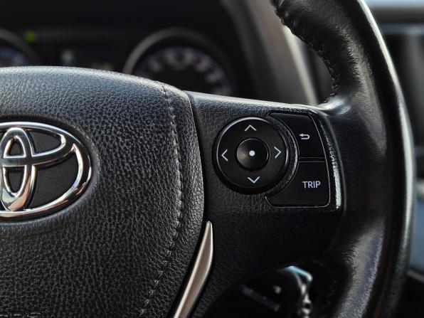 Toyota RAV4 IV (XA40) Рестайлинг с пробегом 2018 года, цена 2 200 000 рублей, 155555 км, внедорожник, Автокод Объявления