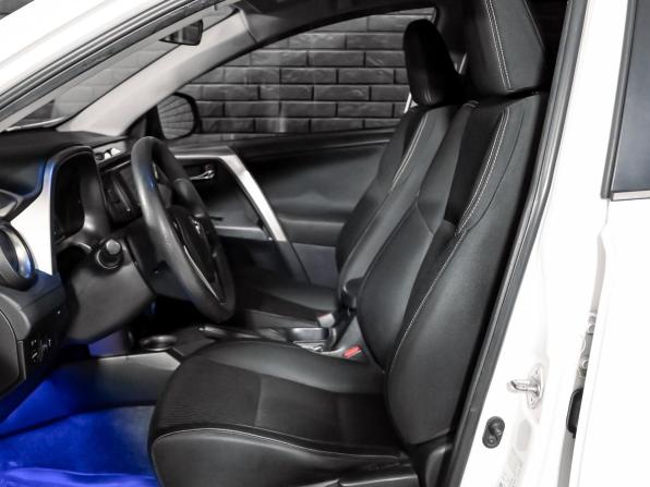 Toyota RAV4 IV (XA40) с пробегом 2015 года, цена 1 690 000 рублей, 250572 км, внедорожник, Автокод Объявления