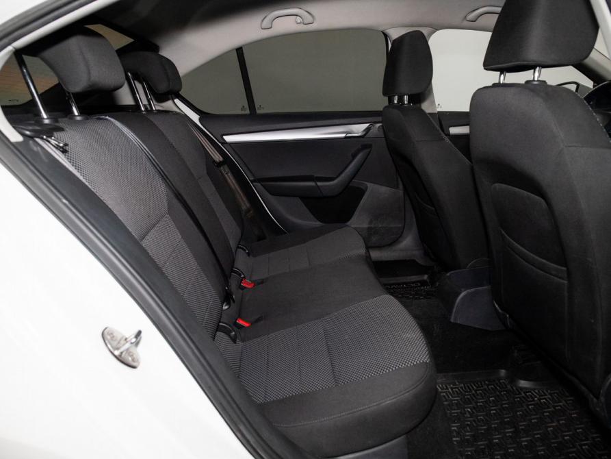 Skoda Octavia III (A7) Иркутск  - изображение 7