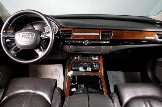 Audi A8 III (D4) Рестайлинг с пробегом 2015 года, цена 2 629 000 рублей, 277000 км, седан, Автокод Объявления