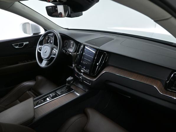Volvo XC60 II с пробегом 2018 года, цена 3 319 000 рублей, 73000 км, внедорожник, Автокод Объявления