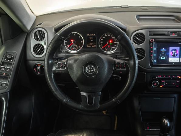 Volkswagen Tiguan I Рестайлинг с пробегом 2012 года, цена 1 219 000 рублей, 384679 км, внедорожник, Автокод Объявления