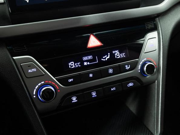Hyundai Elantra VI (AD) с пробегом 2017 года, цена 1 099 585 рублей, 214244 км, седан, Автокод Объявления