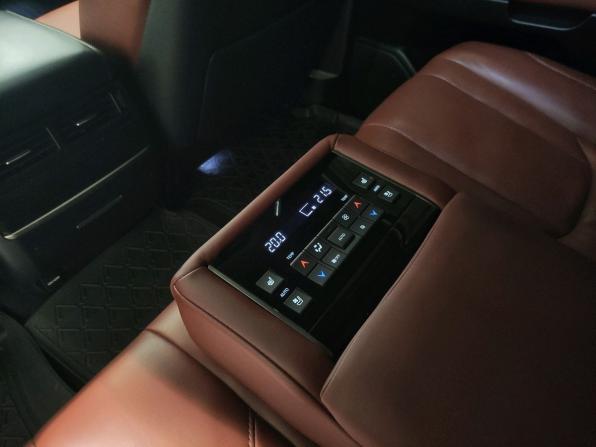 Lexus LX III Рестайлинг 2 с пробегом 2019 года, цена 6 299 000 рублей, 308957 км, внедорожник, Автокод Объявления