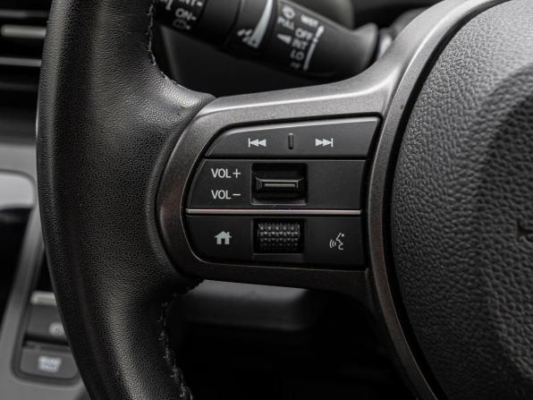 Honda Freed III с пробегом 2024 года, цена 2 769 000 рублей, 10695 км, компактвэн, Автокод Объявления