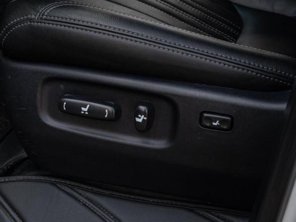 Toyota Land Cruiser 200 Series Рестайлинг 1 с пробегом 2013 года, цена 3 620 000 рублей, 293098 км, внедорожник, Автокод Объявления
