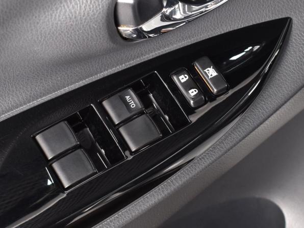 Toyota Yaris XP150 Рестайлинг с пробегом 2021 года, цена 1 794 995 рублей, 40983 км, хэтчбек, Автокод Объявления