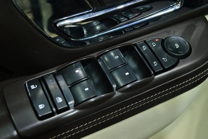 Cadillac Escalade III с пробегом 2013 года, цена 2 300 000 рублей, 220665 км, внедорожник, Автокод Объявления