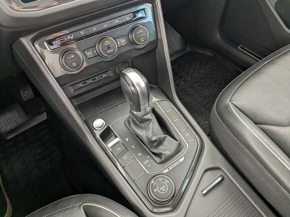Volkswagen Tiguan II с пробегом 2018 года, цена 2 955 000 рублей, 89168 км, внедорожник, Автокод Объявления