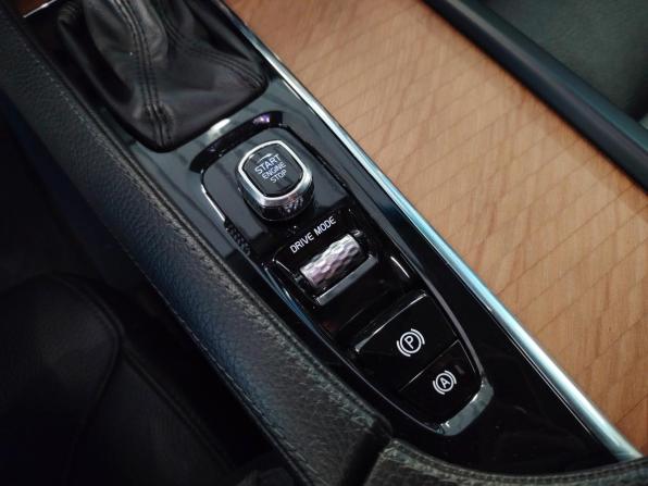Volvo XC90 II с пробегом 2018 года, цена 3 790 000 рублей, 125043 км, внедорожник, Автокод Объявления