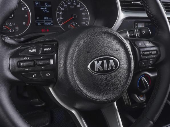 Kia Rio IV Рестайлинг с пробегом 2021 года, цена 1 570 000 рублей, 88287 км, седан, Автокод Объявления