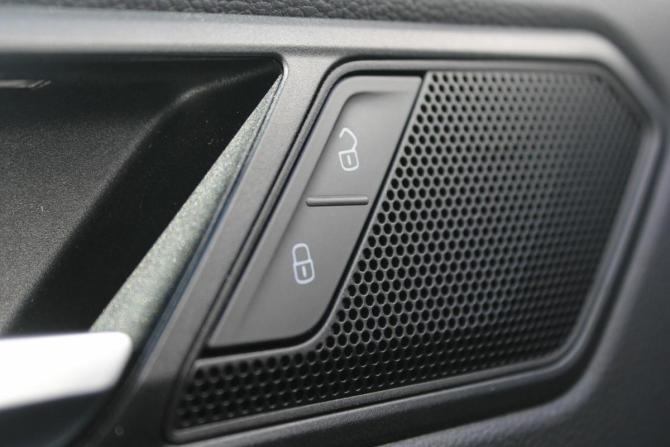 Volkswagen Tiguan II Рестайлинг с пробегом 2021 года, цена 3 600 000 рублей, 84000 км, внедорожник, Автокод Объявления