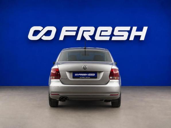 Volkswagen Polo V Рестайлинг с пробегом 2018 года, цена 1 077 077 рублей, 202894 км, седан, Автокод Объявления