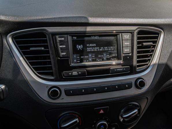 Hyundai Solaris II с пробегом 2018 года, цена 1 260 000 рублей, 85402 км, седан, Автокод Объявления