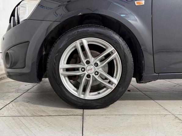 Chevrolet Aveo II с пробегом 2015 года, цена 949 800 рублей, 91000 км, хэтчбек, Автокод Объявления