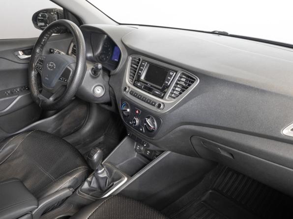 Hyundai Solaris II Рестайлинг с пробегом 2021 года, цена 1 460 000 рублей, 100920 км, седан, Автокод Объявления
