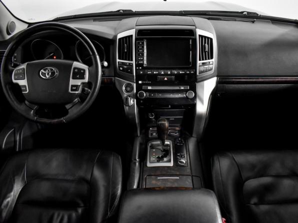 Toyota Land Cruiser 200 Series Рестайлинг 1 с пробегом 2012 года, цена 2 630 000 рублей, 301383 км, внедорожник, Автокод Объявления