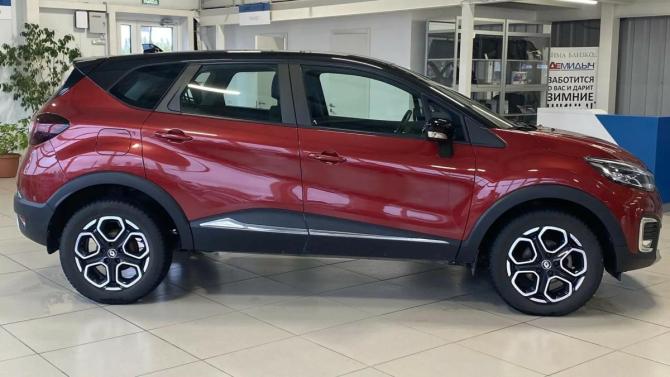 Renault Kaptur I Рестайлинг с пробегом 2021 года, цена 1 598 000 рублей, 63000 км, внедорожник, Автокод Объявления
