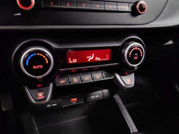 Kia Rio IV Рестайлинг с пробегом 2021 года, цена 1 579 000 рублей, 94991 км, седан, Автокод Объявления