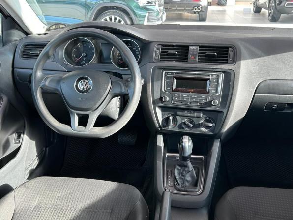 Volkswagen Jetta VI Рестайлинг с пробегом 2015 года, цена 995 000 рублей, 260240 км, седан, Автокод Объявления