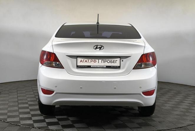 Hyundai Solaris I с пробегом 2013 года, цена 820 000 рублей, 121330 км, седан, Автокод Объявления