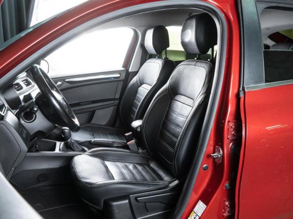 Renault Arkana I с пробегом 2019 года, цена 1 390 000 рублей, 175925 км, внедорожник, Автокод Объявления
