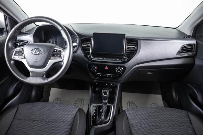 Hyundai Solaris I с пробегом 2024 года, цена 2 009 000 рублей, 37500 км, седан, Автокод Объявления