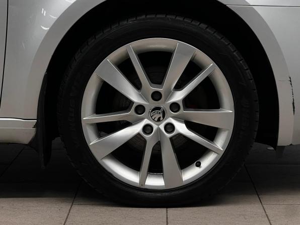 Skoda Octavia III (A7) Рестайлинг с пробегом 2018 года, цена 1 545 000 рублей, 229914 км, лифтбек, Автокод Объявления