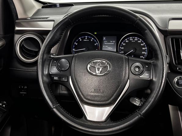 Toyota RAV4 IV (XA40) Рестайлинг с пробегом 2017 года, цена 2 150 000 рублей, 171200 км, внедорожник, Автокод Объявления