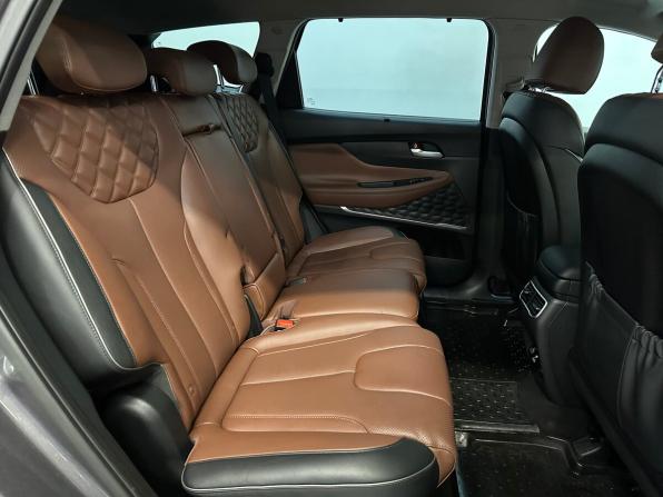 Hyundai Santa Fe IV Рестайлинг с пробегом 2022 года, цена 3 580 000 рублей, 97118 км, внедорожник, Автокод Объявления