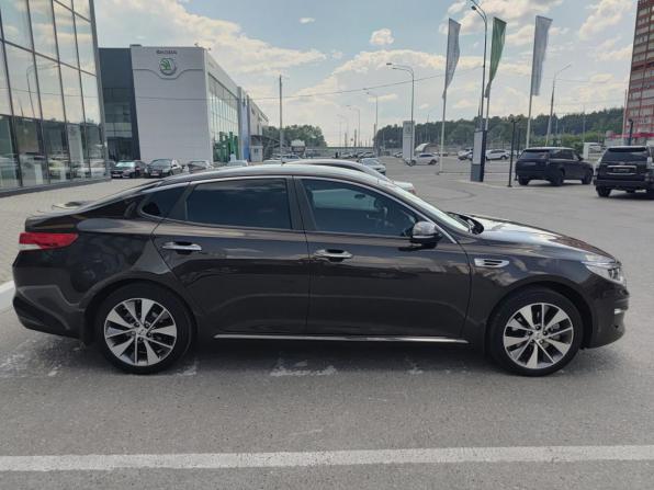 Kia Optima IV Рестайлинг с пробегом 2018 года, цена 2 395 000 рублей, 60018 км, седан, Автокод Объявления