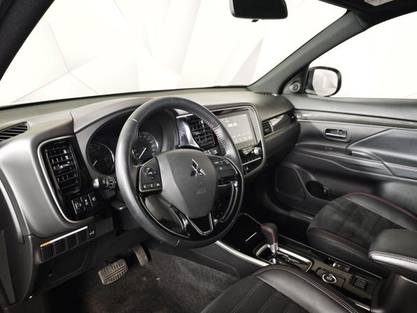 Mitsubishi Outlander III Рестайлинг 3 с пробегом 2021 года, цена 2 659 000 рублей, 49001 км, внедорожник, Автокод Объявления