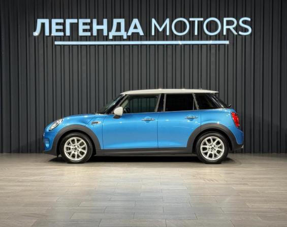 Mini Hatch III (F55/F56) с пробегом 2017 года, цена 1 490 000 рублей, 54042 км, хэтчбек, Автокод Объявления