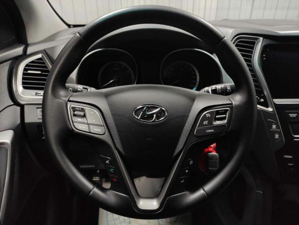 Hyundai Santa Fe III Рестайлинг с пробегом 2017 года, цена 1 800 000 рублей, 194636 км, внедорожник, Автокод Объявления