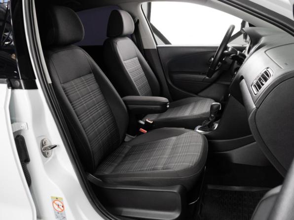 Volkswagen Polo V Рестайлинг с пробегом 2017 года, цена 1 279 000 рублей, 160415 км, седан, Автокод Объявления