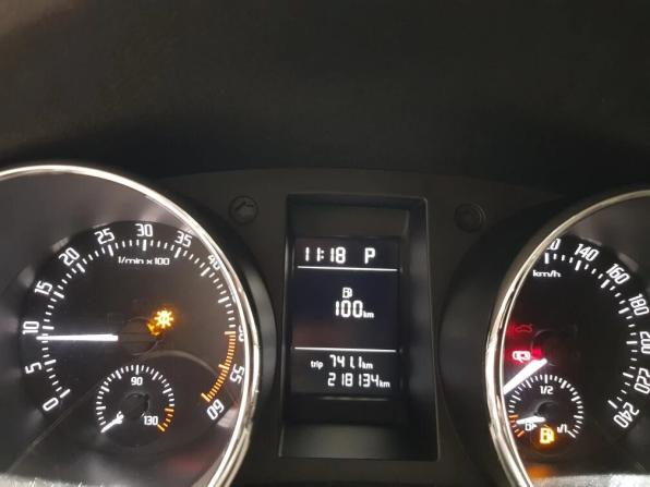 Skoda Yeti I Рестайлинг с пробегом 2014 года, цена 979 000 рублей, 218134 км, внедорожник, Автокод Объявления