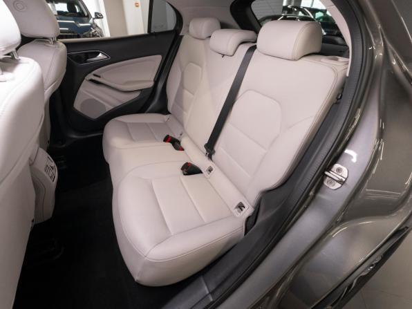 Mercedes-Benz GLA I (X156) Рестайлинг с пробегом 2018 года, цена 2 580 000 рублей, 58777 км, внедорожник, Автокод Объявления
