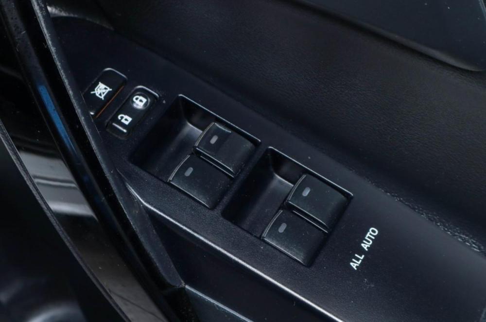 Toyota Auris II Рестайлинг Челябинск  - изображение 9