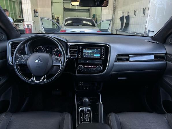 Mitsubishi Outlander III Рестайлинг 2 с пробегом 2017 года, цена 1 930 000 рублей, 87014 км, внедорожник, Автокод Объявления
