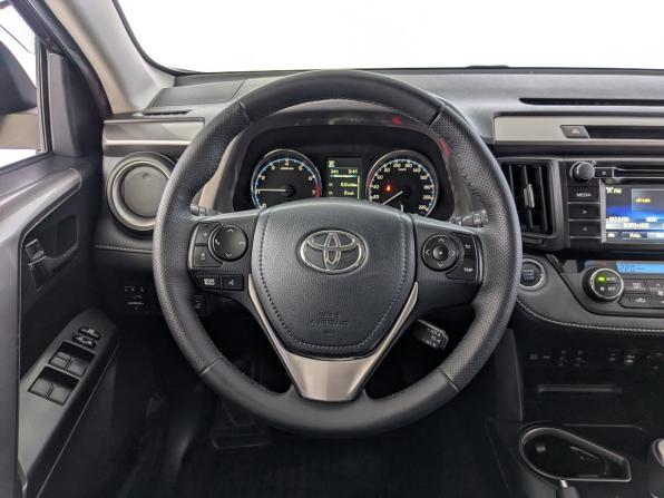 Toyota RAV4 IV (XA40) Рестайлинг с пробегом 2016 года, цена 2 750 000 рублей, 71352 км, внедорожник, Автокод Объявления