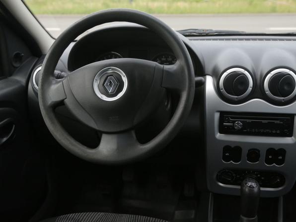 Renault Logan I Рестайлинг с пробегом 2014 года, цена 500 000 рублей, 187000 км, седан, Автокод Объявления