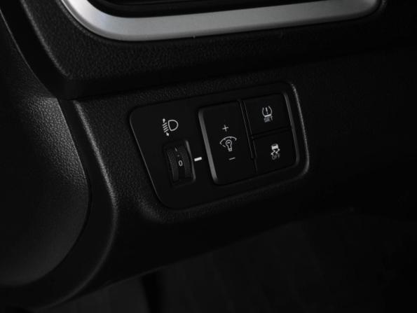 Hyundai Solaris II с пробегом 2017 года, цена 1 359 000 рублей, 140816 км, седан, Автокод Объявления